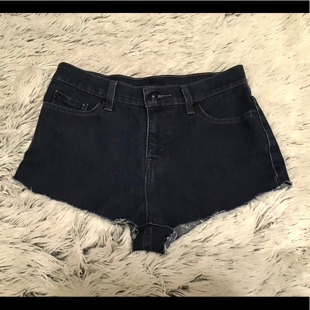 Levi’s dark denim cutoff booty shorts
